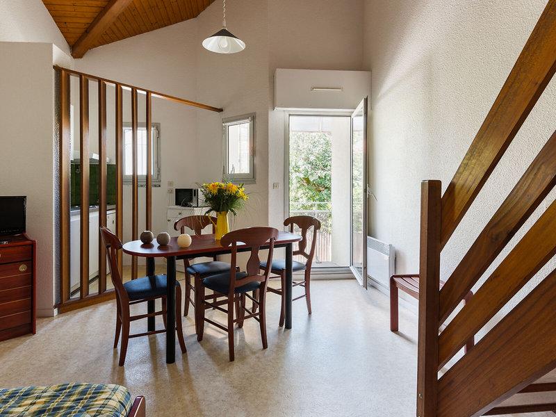 342184E595C804B49BC61574CAAF5558