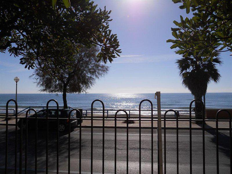 E5E424E881409DD835BA75E382AD16EB