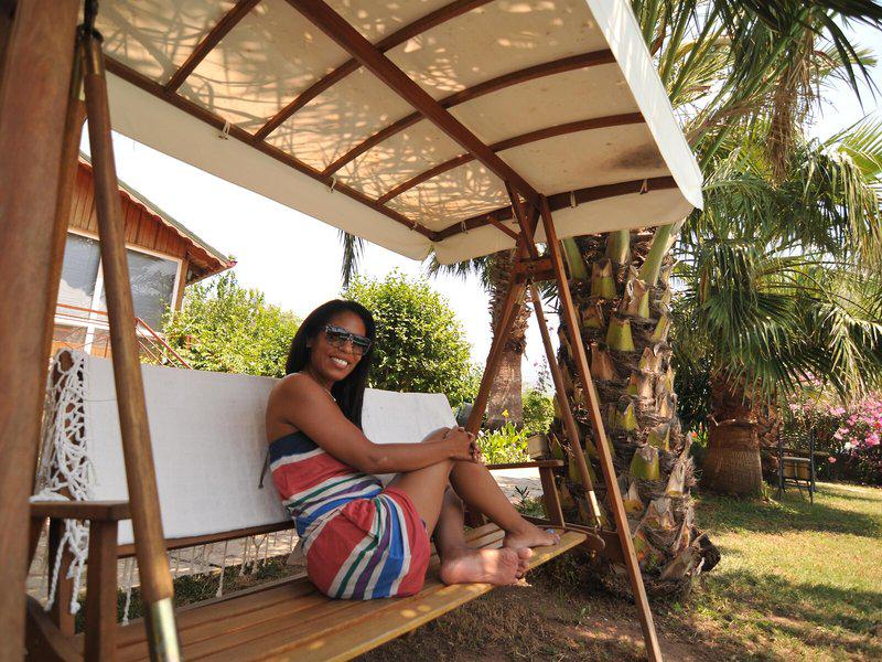 4C2C889EBAB988977F7A29E7AEF42C01