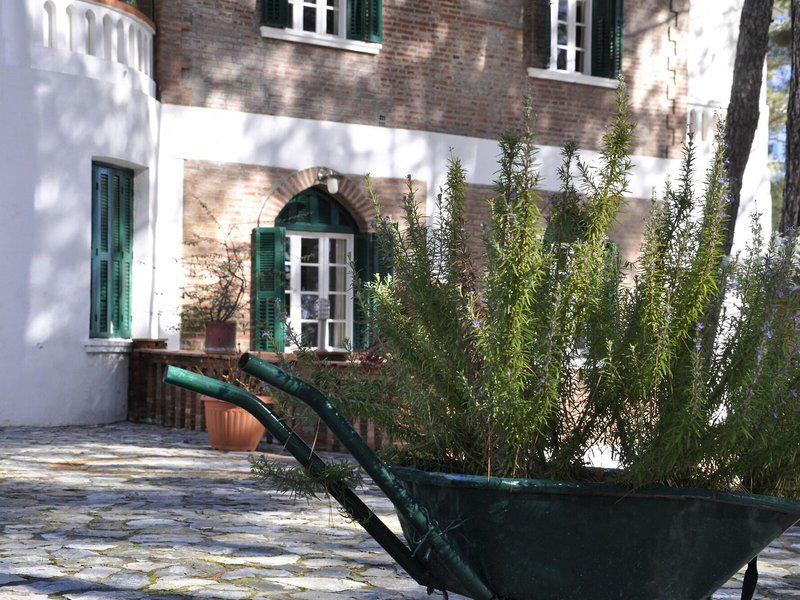 25E4302FE0B3C036D1C13235B5C5765F