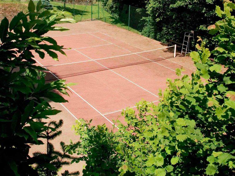 F5240275BF71DE02FFB73E2F391912D9