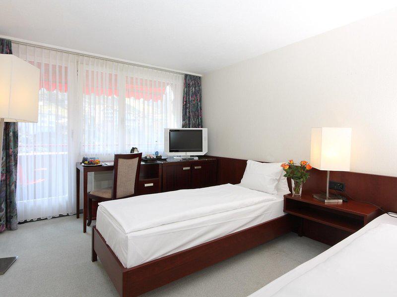 0BFF5213B7A28B357186484C3F521FFA