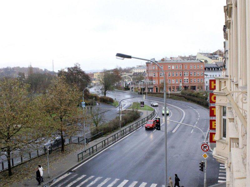 B9DEF2FB770AF23FD6A766F9F73340BB