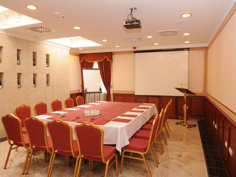 C68B84BA590E6743C1CB281196D5DDF4