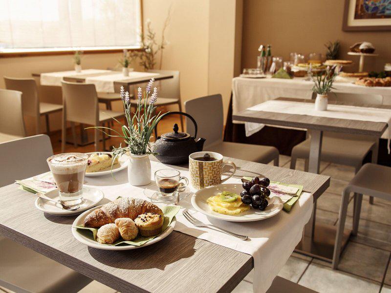 11777663FB8E07C46036BF7C981F7957