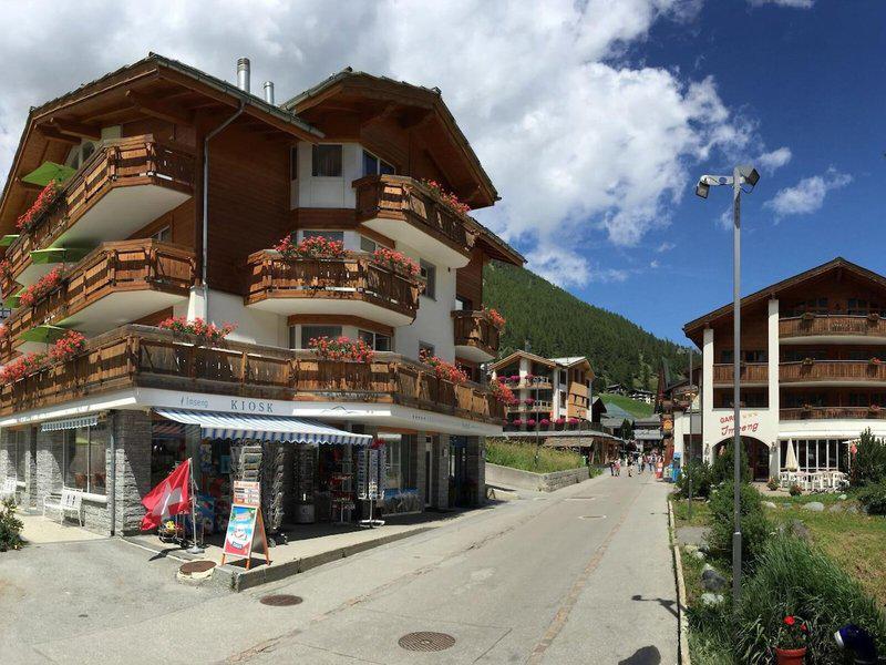 22CD7AC15F33A1AB8D0AE4B4A2B11A78