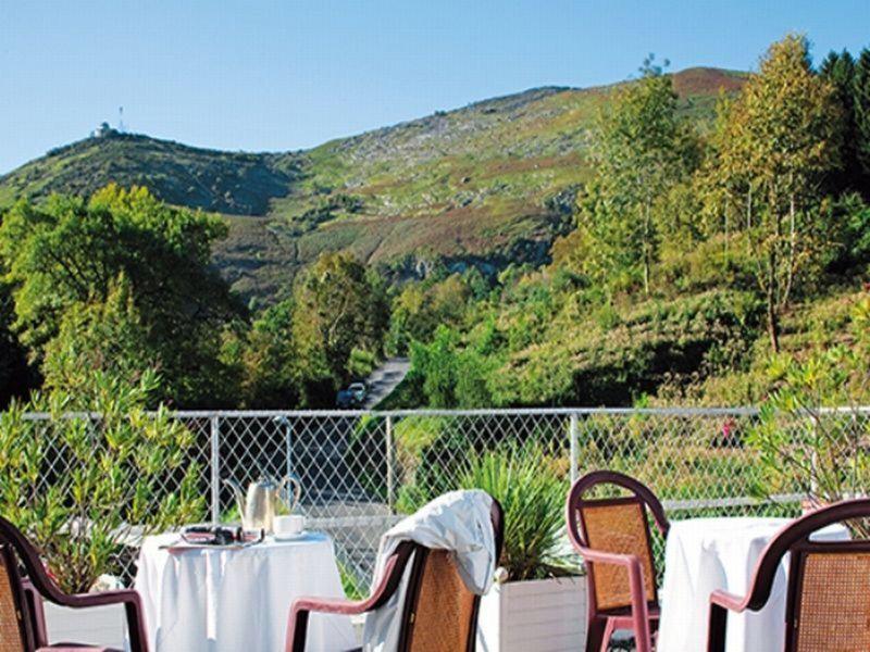 F3B87F34F2AE9B9E7F91955C248E2C57