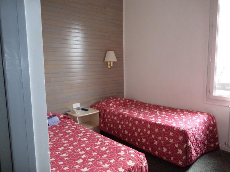 1DCA6EC69F54248D50F1BADC47FCDABE