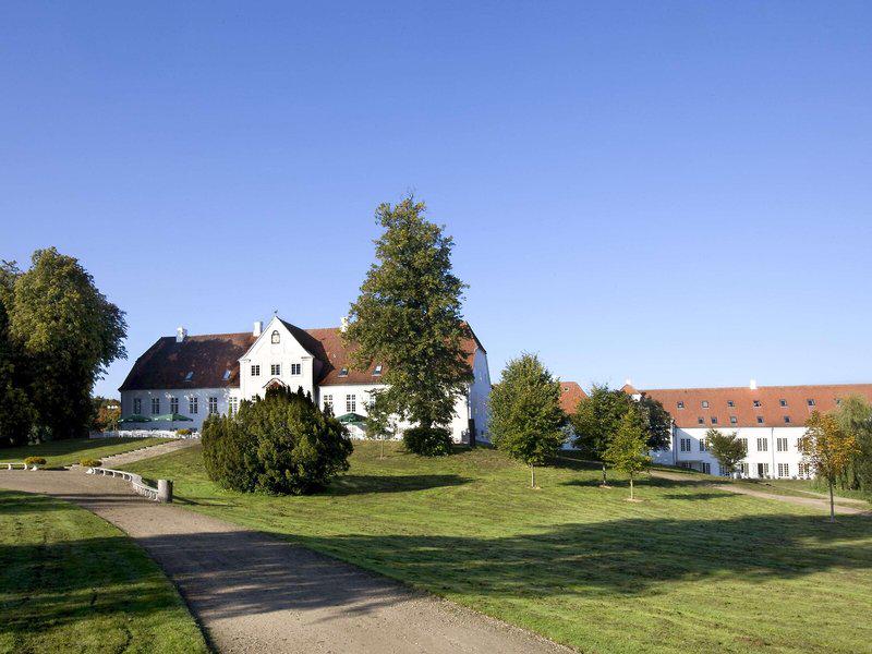 346B5A89194AA3766015C116629B4845