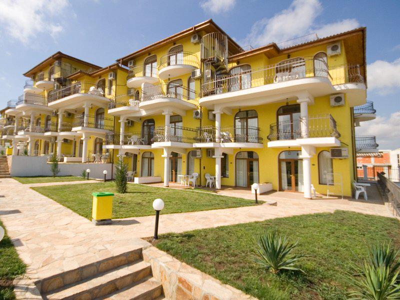 3C0FFEB46084B51BDBDBAC7BA71F7CF1