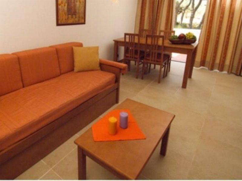 238FDA91EDD31A957BAA181C93CEF137