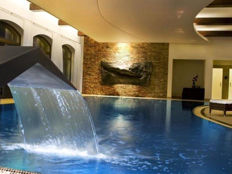 EA7FF4532805B8AD60EDB44838FDBA16