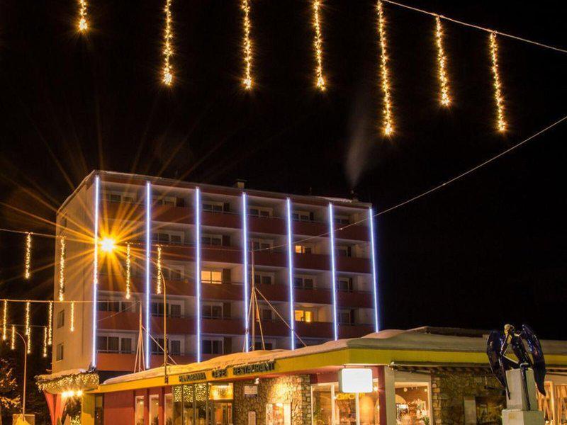 F3FF038189793ED3FADB157D375EC655