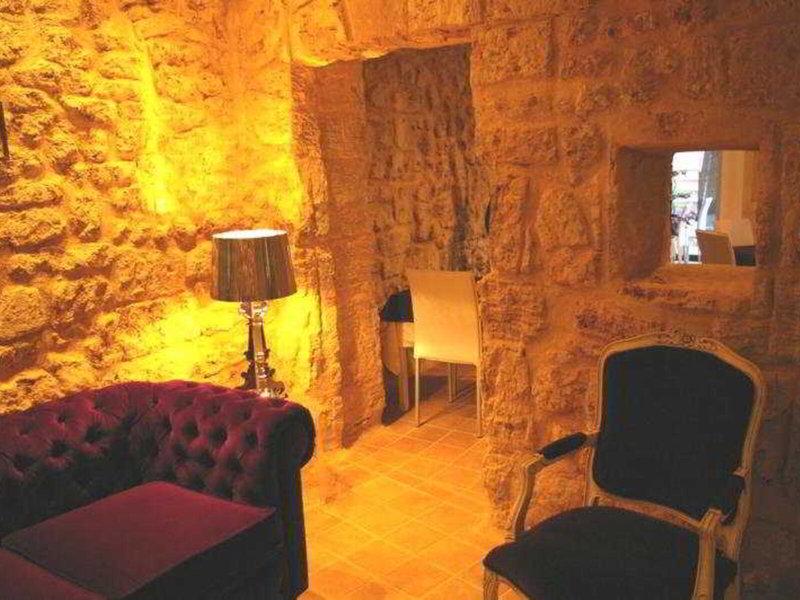 13FB352F63639B2624C7DD9C0DE7ECA2