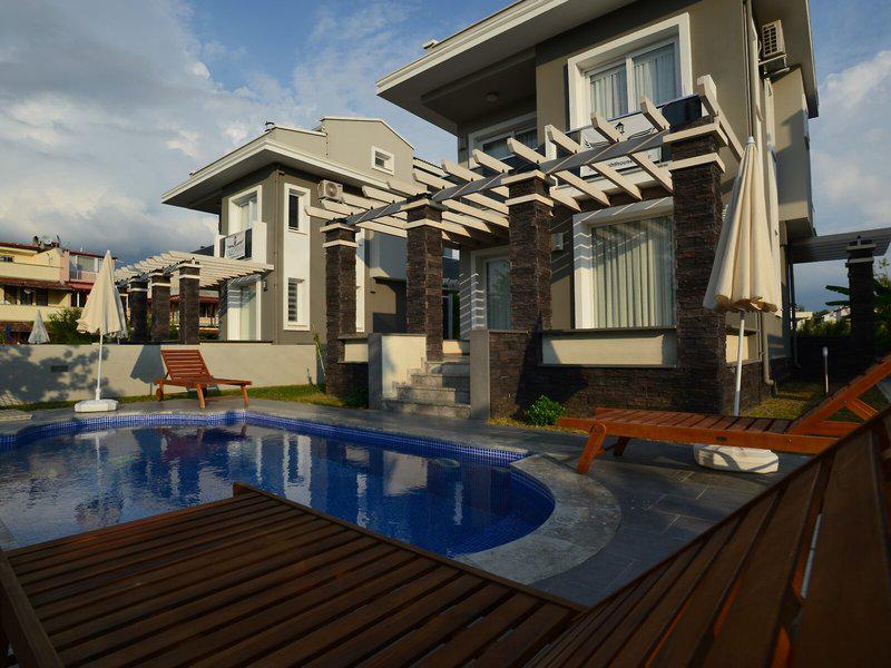 579F8058992A5BF25E537A08B6FAD8FE