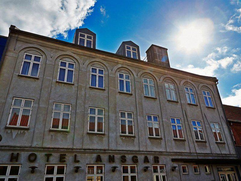 1E09AD5C6C5E9818B321160F6335C27C