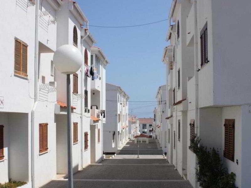 38F6F5D04AFD5A7F3E100407D3E5D6BA