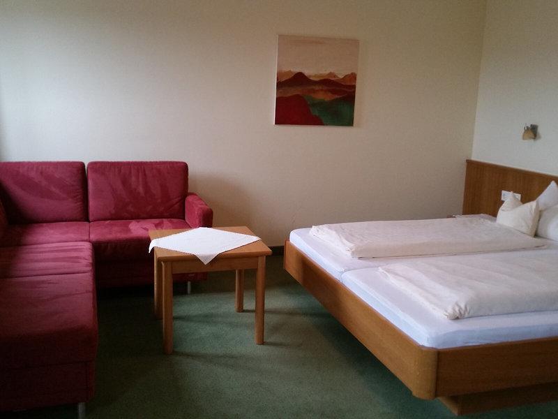 4C54997D44D2D2CF4D8270AE7A1EE497