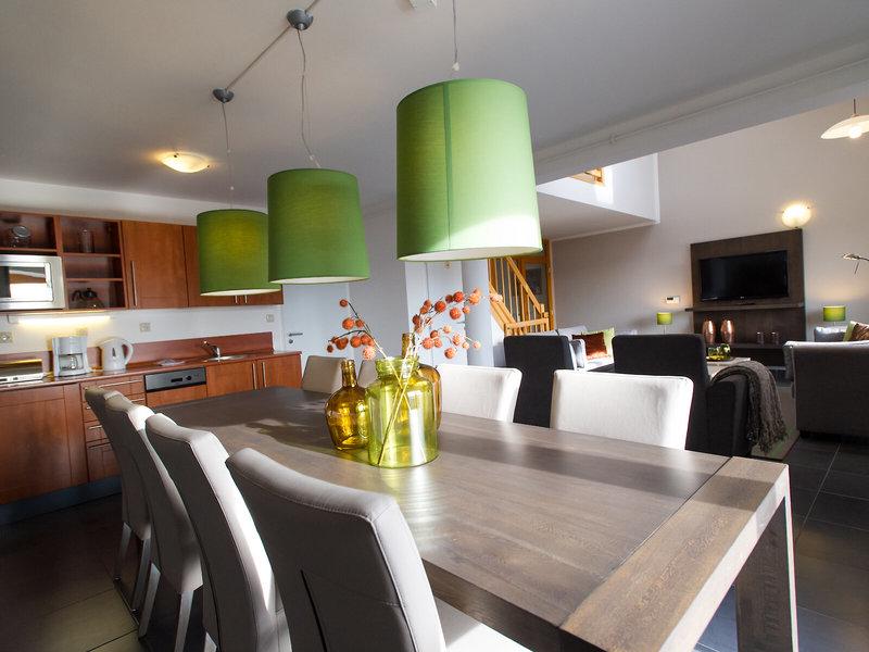 825F6FF5DF845A47A705AF55F493859E