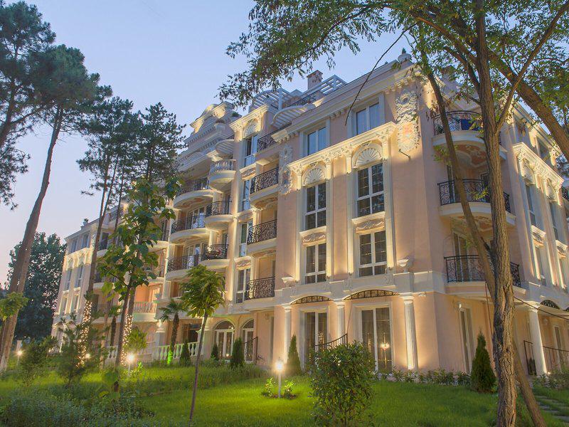 FEF66D8BF3219D5BBD58F326E5E90B17