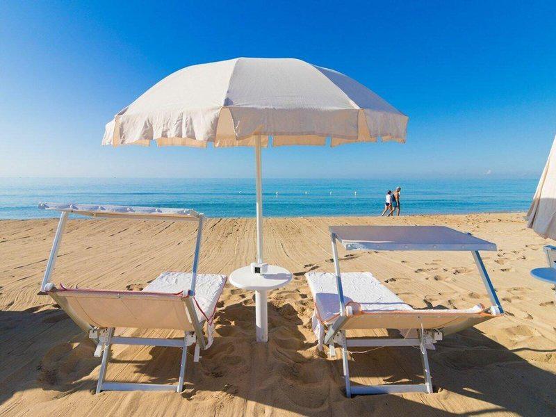 72427CA317A050A7A1BAA81E1E4B341D