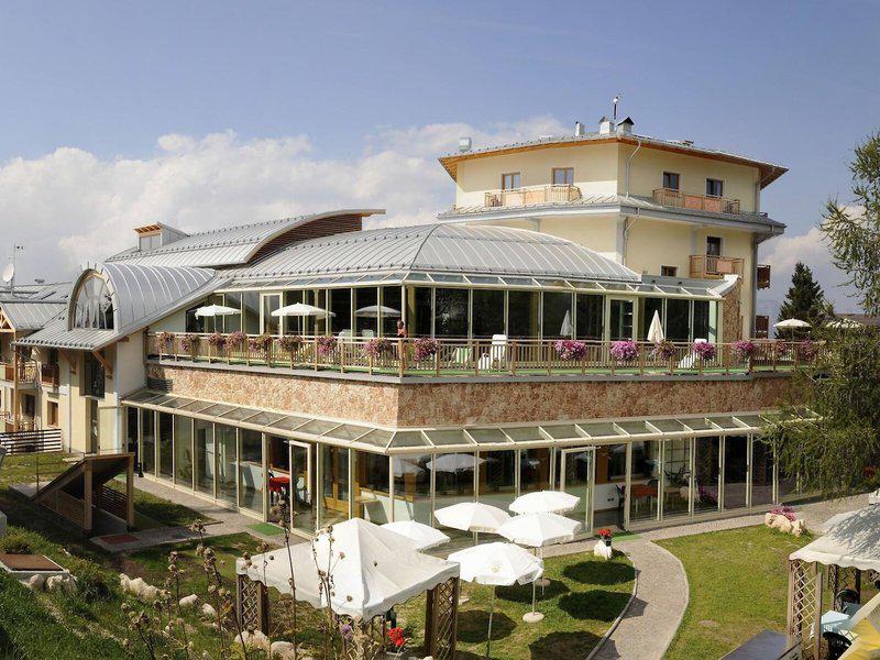 8C9F99996B03F9459751F4E2541D7107