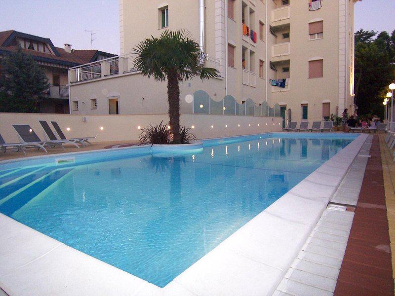 192F2DF6D55BD412045457887F2FF04E