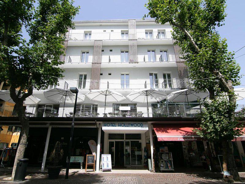 B2738A22E3A7C68226573C8B12A81C5E