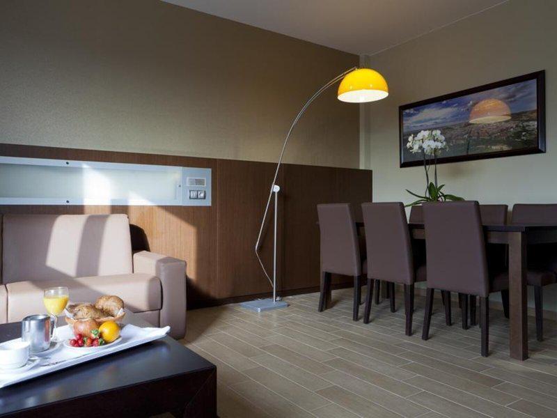 615CFB83C26CFF5B490C234279D6053F