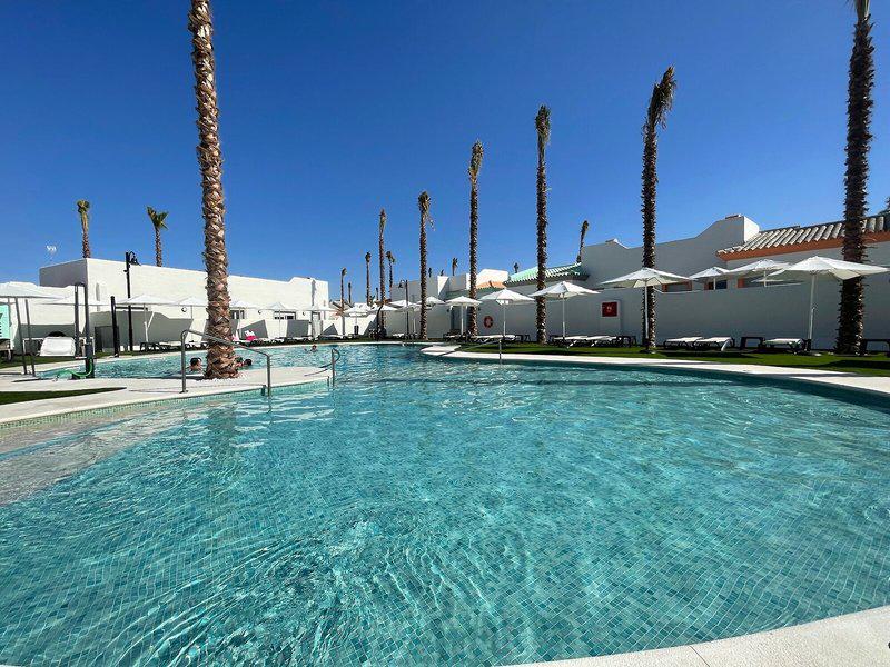 238015DE9F40358E7F59A88036D948D1