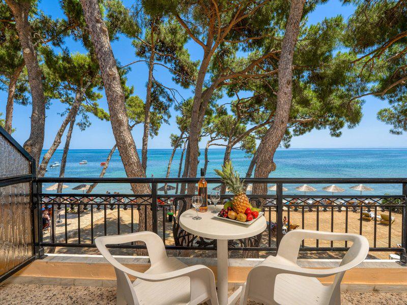 B0D98F2D2DA702446355894C85EAF164