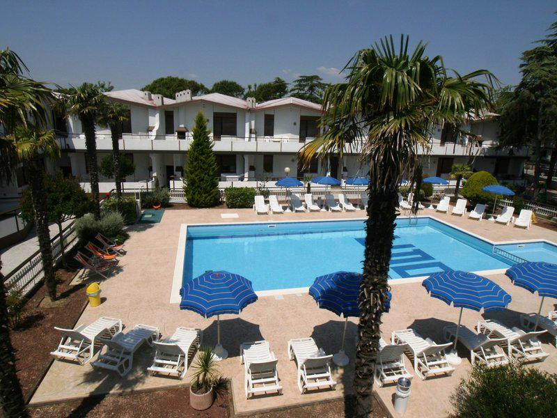 B8B46ED3BBF913BEB3E7D26CC220F63C