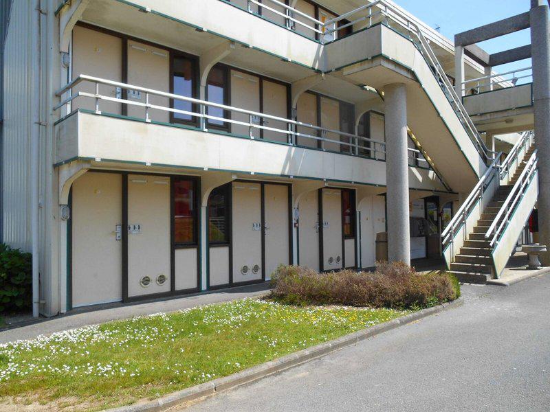 C6B9B1737BF21C9C8874C3A0A62E3163