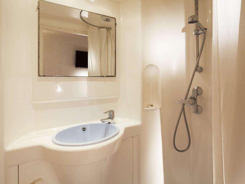 D541094198756BFBE7438B774D98119B