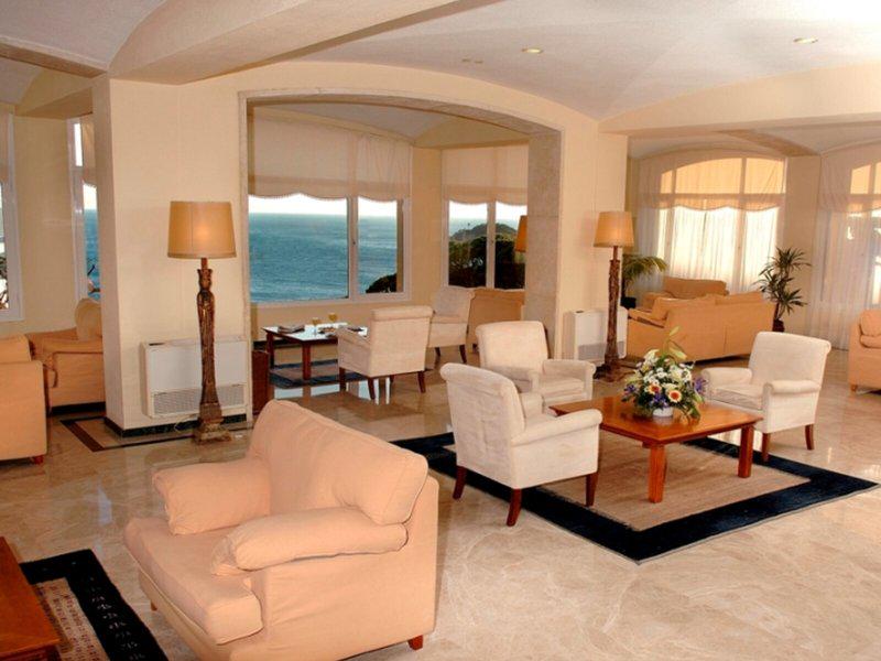 BE62041CDEB4BB1071F5C2C52F13E0F8