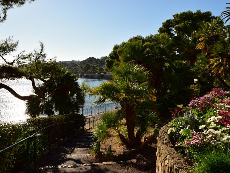 697C387B3688682ADE181446F430D70F