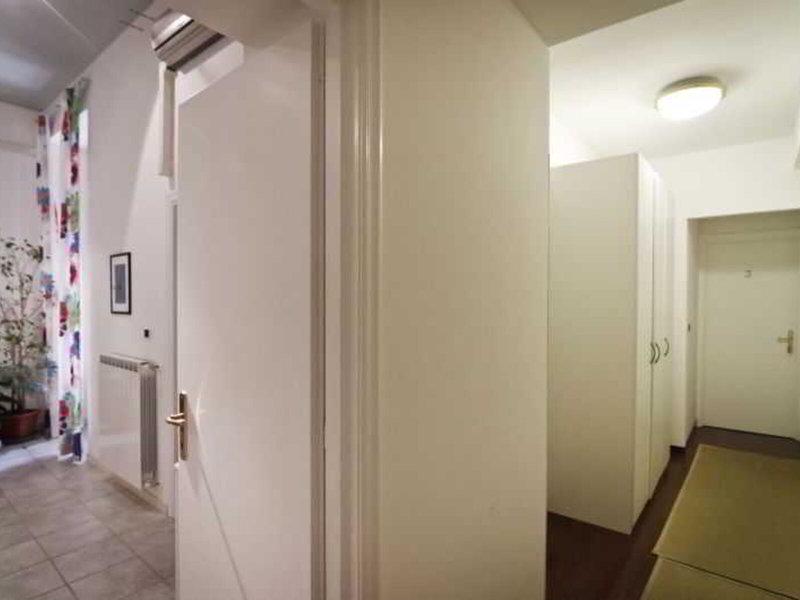 4DB99B38039041B6922D91D9B7F33B33