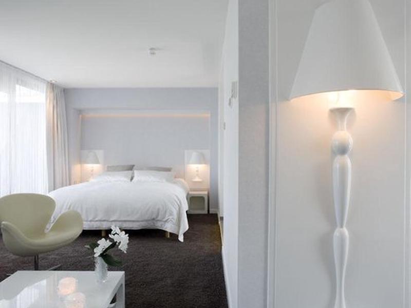 F0F32E41B28693E71A7B5B68071477D9