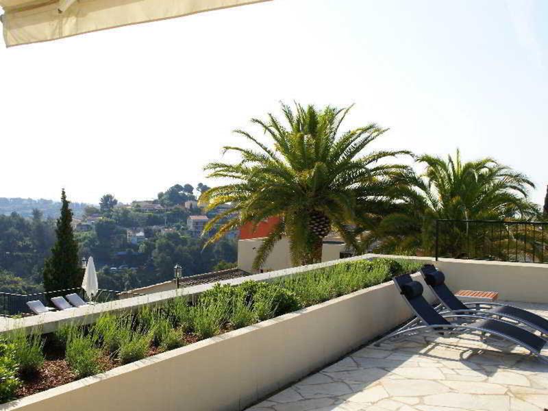 43D8E1A7CE46C8666D2A35869FEB8AE1