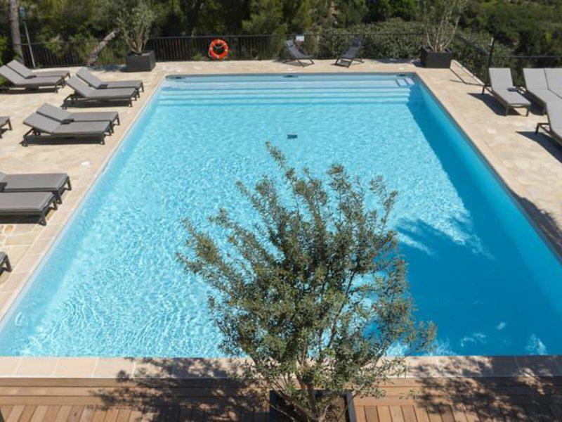 86894D5C37AA413DCE0E660A8FB2A284