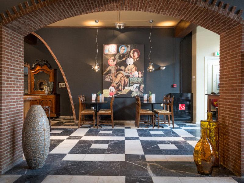 27EE7F429A4F73271A20F2BCA3803D67