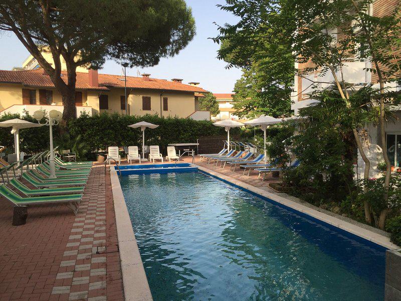 5DAD71B68B9189BADC901A3544390A1F