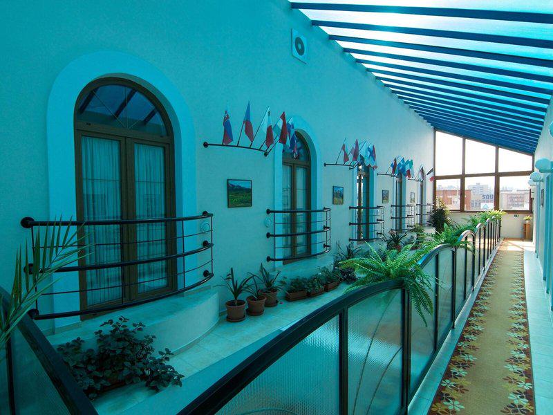 5CE7E8064B62E7AD3A81B2C1A7C2E3B0