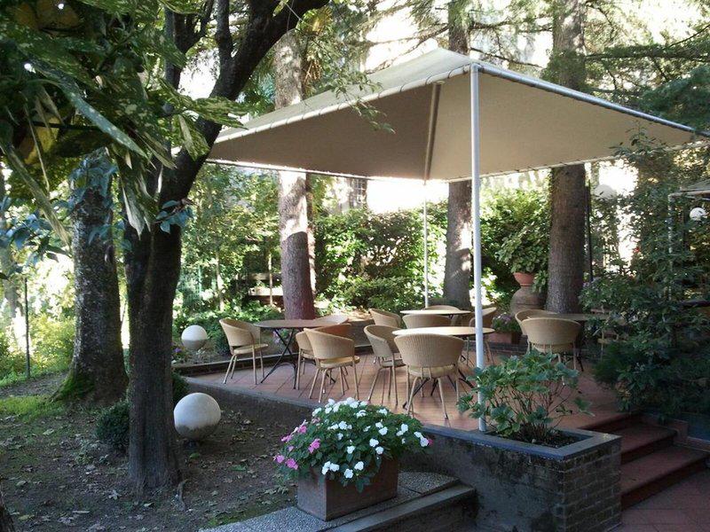 178E081E2BEE22B5CC0EA62A4E5E4A3C