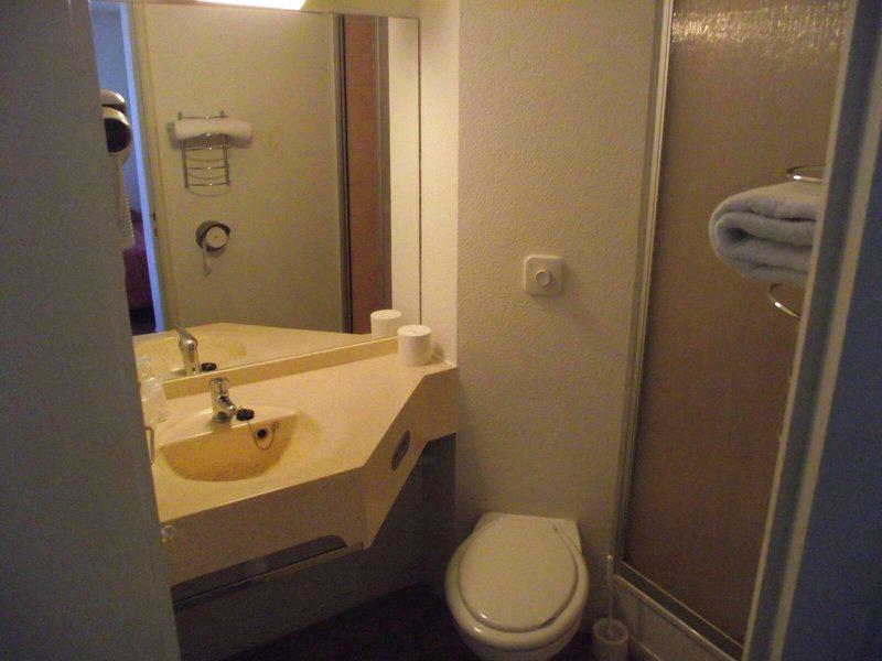 ACCF78D39F3C83A41B80A902B9C78C98