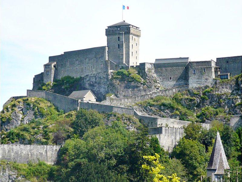 4A75234F225EAF374C05E640CC7D04D6