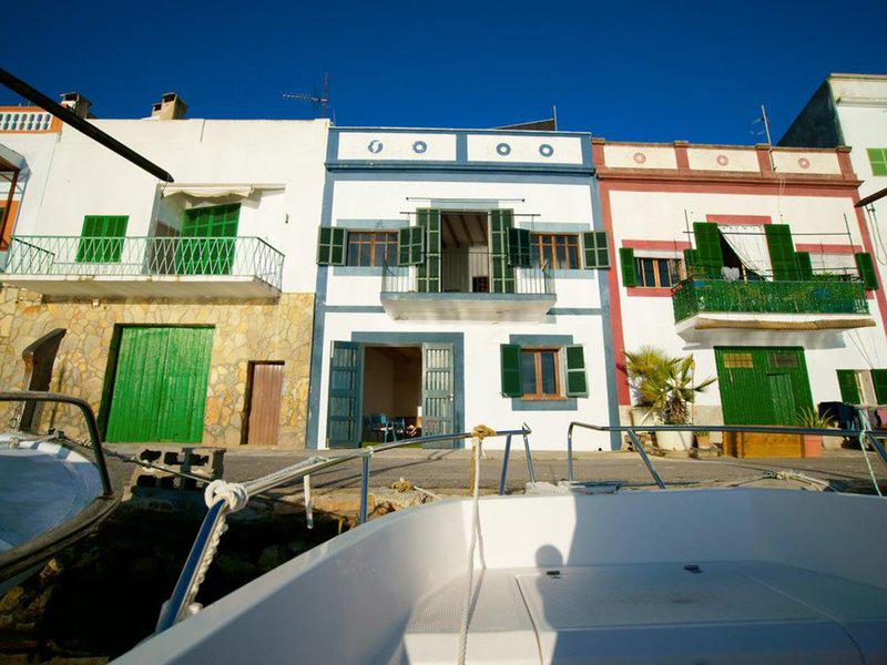 ACA9872556EB6576F44D53B0420D407C