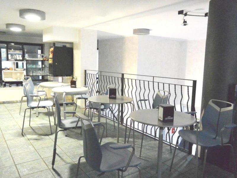 4B0629552BA00363F5A9A61C86053749