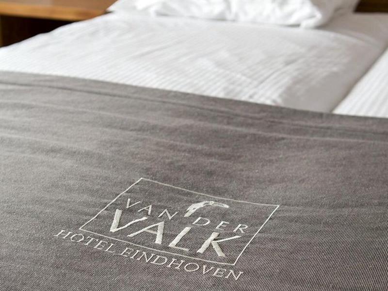 5A8A2C40DAF80148A2A8F86C647FF811