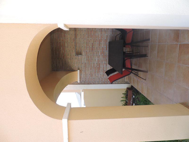 536445183A18F1AEDEB7BB267ED3E22A